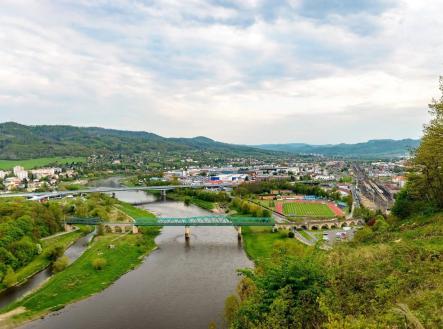 výhled na hory s výhled na vodu, pohled na most, a výhled na hory | Prodej - pozemek pro bydlení, 1 521 m²