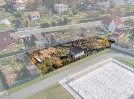 . | Prodej - pozemek pro bydlení, 678 m²