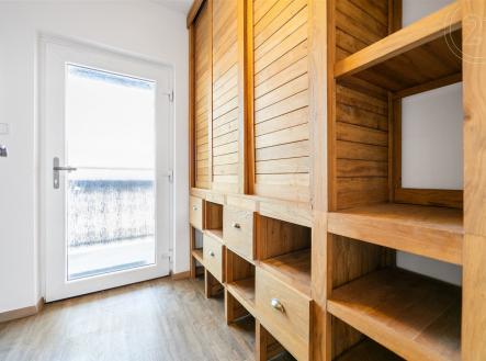 . | Prodej - dům/vila, 217 m²