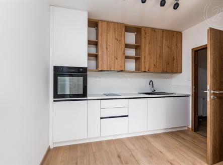 . | Pronájem bytu, 1+kk, 28 m²