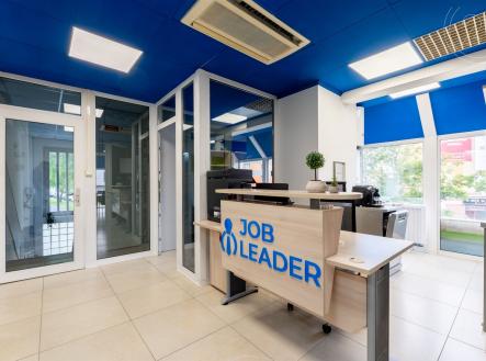 . | Prodej - obchodní prostor, 180 m²