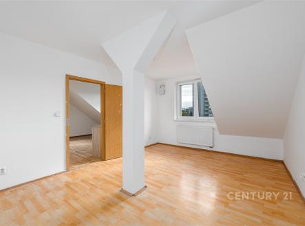 . | Pronájem bytu, 2+kk, 43 m²