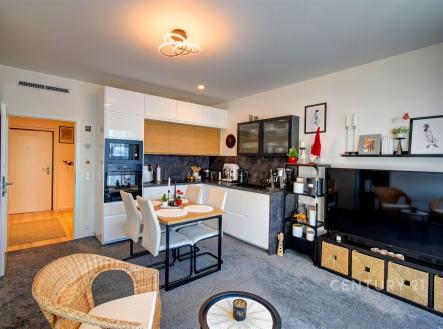 . | Prodej bytu, 1+kk, 32 m²