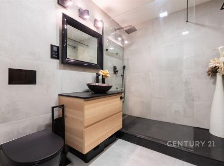 . | Prodej bytu, 4+kk, 97 m²