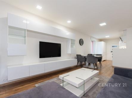 . | Prodej bytu, 4+kk, 97 m²