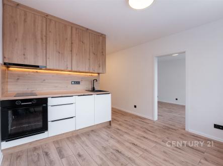 . | Pronájem bytu, 2+kk, 35 m²