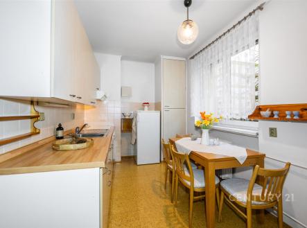 . | Pronájem bytu, 2+1, 55 m²