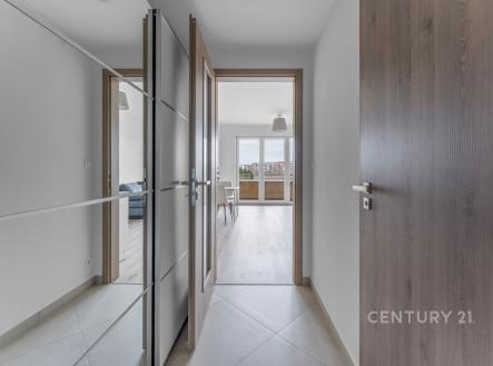 . | Pronájem bytu, 1+kk, 30 m²