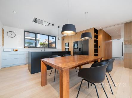 Kuchyňský kout / jídelna | Prodej - dům/vila, 321 m²