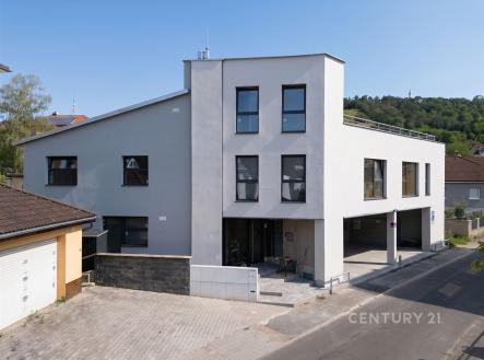 . | Pronájem bytu, 4+kk, 159 m²