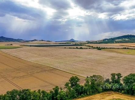 . | Prodej - pozemek pro bydlení, 2 077 m²