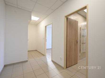 . | Pronájem bytu, 2+kk, 70 m²