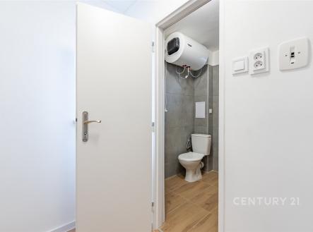 . | Pronájem bytu, 2+kk, 40 m²