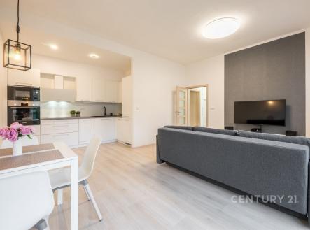 . | Pronájem bytu, 2+kk, 62 m²