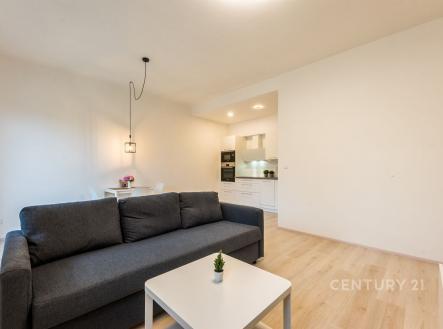 . | Pronájem bytu, 2+kk, 62 m²