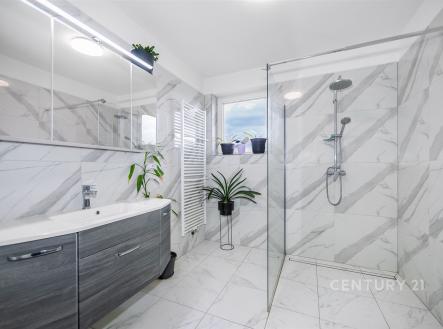 . | Prodej - dům/vila, 188 m²