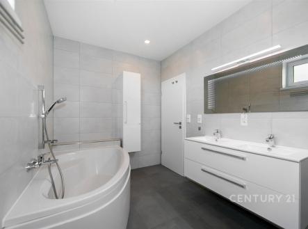 . | Prodej - dům/vila, 167 m²