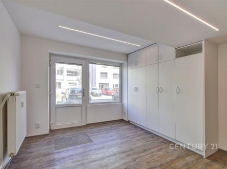 . | Prodej - kanceláře, 29 m²
