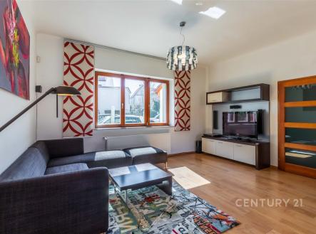 . | Pronájem - dům/vila, 156 m²