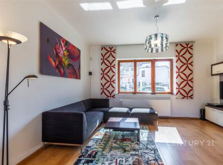 . | Pronájem - dům/vila, 156 m²