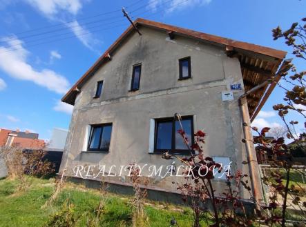 f669be60-aaf7-43c8-95b6-e97ec7e6b1fb | Prodej - zemědělský objekt, 859 m²