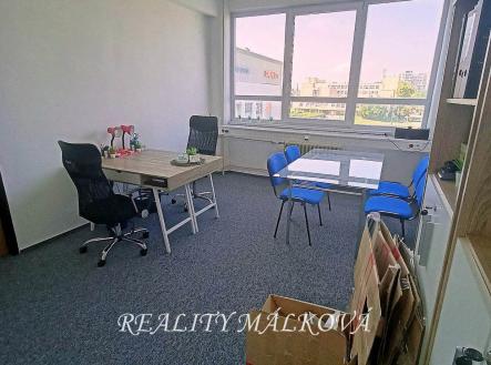328218743_883174636248466_6411053395295871511_n | Pronájem - kanceláře, 28 m²