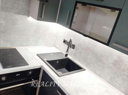 CUncx8nO | Pronájem bytu, 1+kk, 37 m²