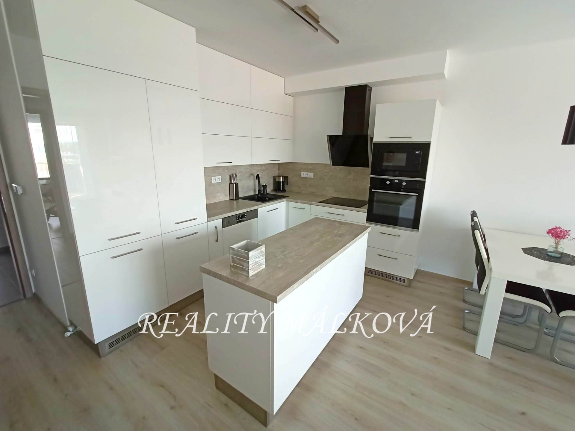 346074466_1192076838122052_5430651664553741195_n