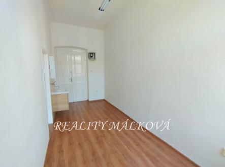 35de5ec5-c5bb-4ff3-9c5a-a6dfe36c80c0 | Pronájem - kanceláře, 31 m²