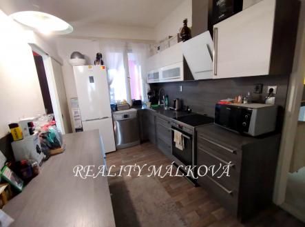 be4d2d16-d696-4386-bfb3-d9ec54db9a7e | Prodej - dům/vila, 213 m²