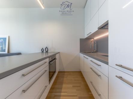 Pronájem bytu, 2+kk, 58 m²