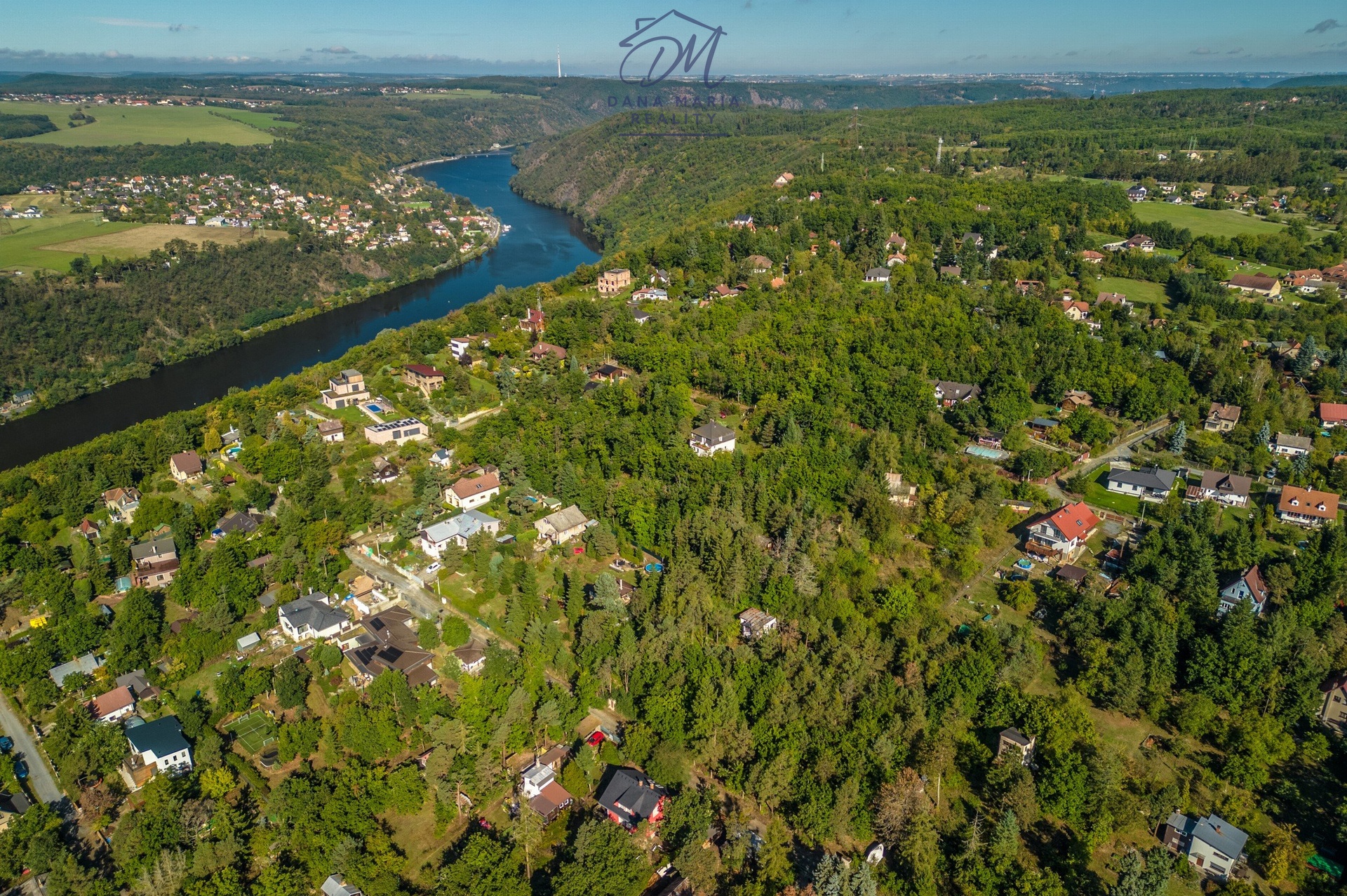 Prodej stavebního pozemku 3 248 m², Březová-Oleško