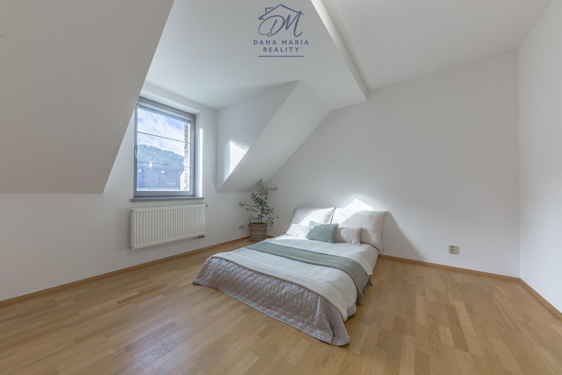Prodej bytu 5+kk 207 m², Praha - Dejvice