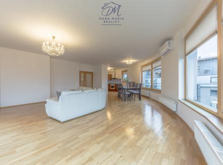 Pronájem bytu, 4+kk, 187 m²
