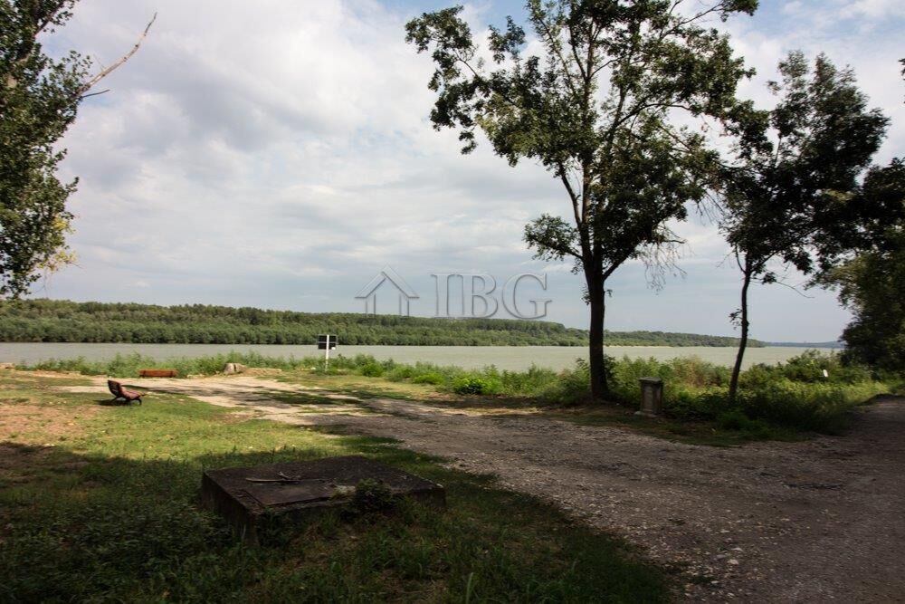 Výhled na Dunaj! 2pokojová vila v klidné oblasti jen 10 minut od města Ruse