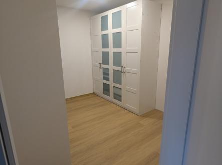 Zádveří  | Pronájem bytu, 2+1, 58 m²