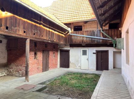 Prodej - dům/vila, 428 m²