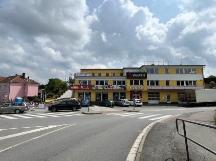 Pronájem - komerční objekt, obchodní centrum, 231 m²