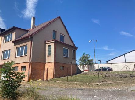 Pronájem - dům/vila, 160 m²