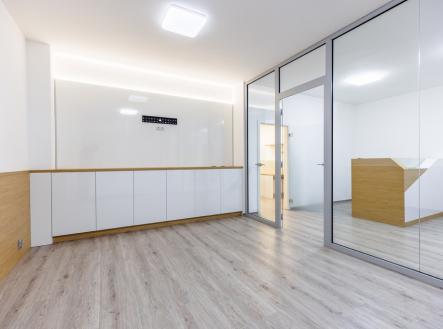 cr5-5451.jpg | Prodej - kanceláře, 65 m²