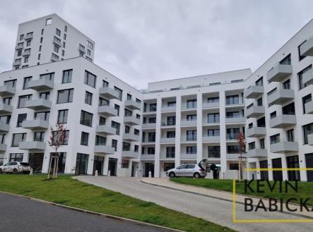 20251027-105145.jpg | Pronájem - malý objekt/garáž