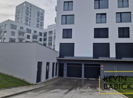 20251028-123947.jpg | Pronájem - malý objekt/garáž