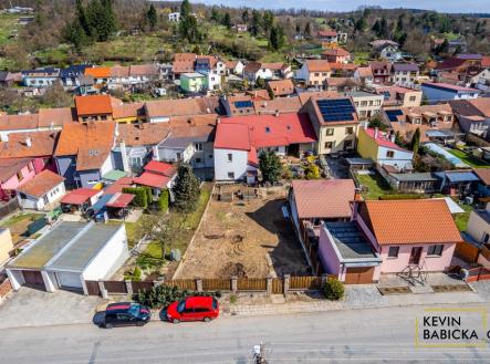 kevin-b.radostice-dron-vodoznak-3.jpg | Prodej - pozemek pro bydlení, 320 m²