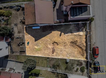 kevin-b.radostice-dron-6-edit.jpg | Prodej - pozemek pro bydlení, 320 m²