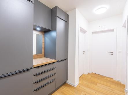 . | Pronájem bytu, 2+kk, 56 m²