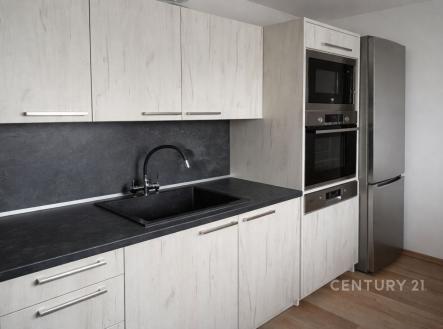 . | Prodej - dům/vila, 272 m²