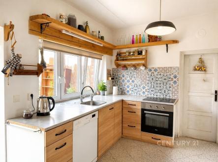 . | Prodej - dům/vila, 200 m²