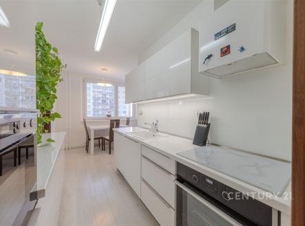 . | Pronájem bytu, 3+1, 75 m²