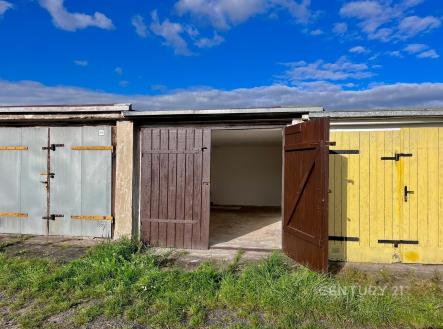 . | Pronájem - malý objekt/garáž