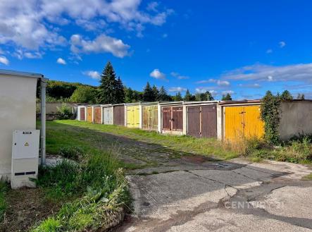 . | Pronájem - malý objekt/garáž